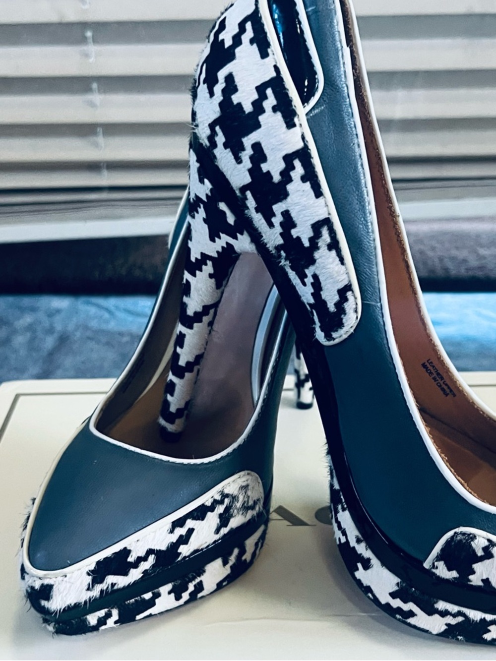 Women's Black and White Houndstooth Platform Pumps - Picture 2 of 12